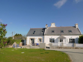 Inviting holiday home in Plogoff with fenced garden